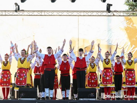 Фестивалът на стоте войводи беше открит с музика и празнично настроение