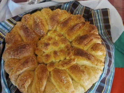 С тържествен ритуал в Пъдарево бе поставено началото на новата лозарска година