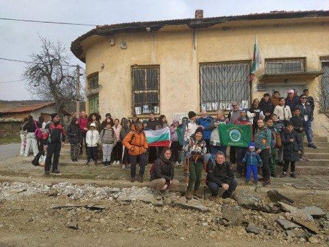 С празник сред природата Нова Загора посрещна Първа пролет