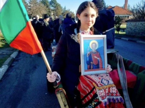 С тържествен ритуал в Пъдарево бе поставено началото на новата лозарска година