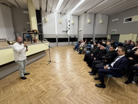 Празнична вечер, посветена на християнското семейство и младеж в Ямбол