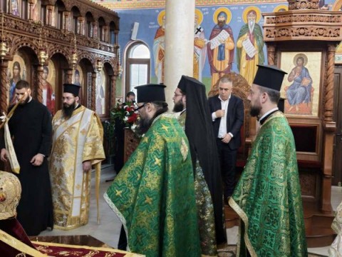 Кметът на Сливен почете храмовия празник на църквата „Преподобна Петка – Параскева Търновска“ и героите на Кермен