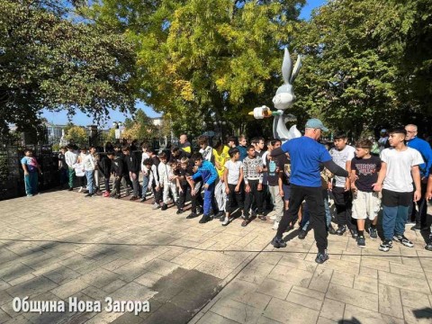 Ученици от Нова Загора се включиха в мемориалния пробег „Петко Йорданов – Динко Ганчев“