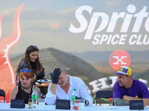 Българин постави Световен Рекорд с най-лютата чушка в света Carolina Reaper