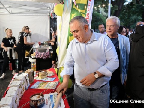 Фестивалът на стоте войводи беше открит с музика и празнично настроение