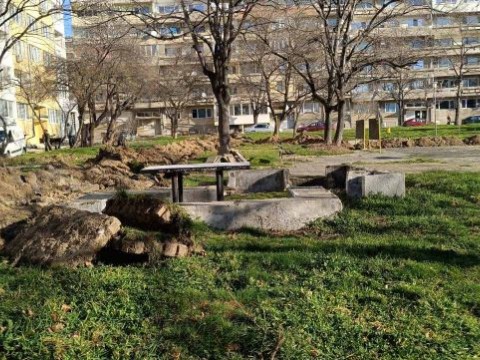 Започва благоустрояване на терен, южно от блок 10 в квартал "Дружба" в Сливен