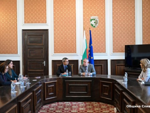 Новият представител на УНИЦЕФ за България посети Община Сливен