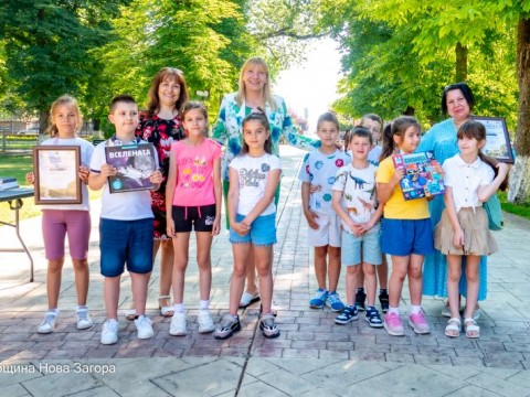 Инициативата #ЧетемВНоваЗагора отличи своите участници с грамоти и книги