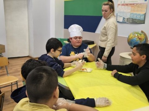 „Интердисциплинарно обучение в ОУ “Панайот Хитов“ по НП „Иновации в действие“: Здравословно хранене за всички