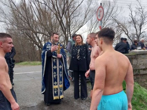 Твърдица спази традицията на Богоявление