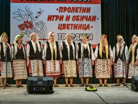 Над 350 участници събра юбилейният събор „Пролетни игри и обичаи – Цветница“ в Твърдица