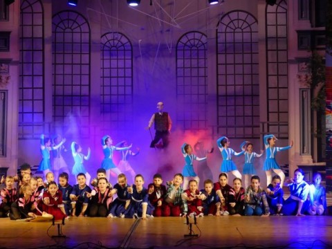 Бляскава премиера на мюзикъла „Звезда“ озари сцената в Нова Загора