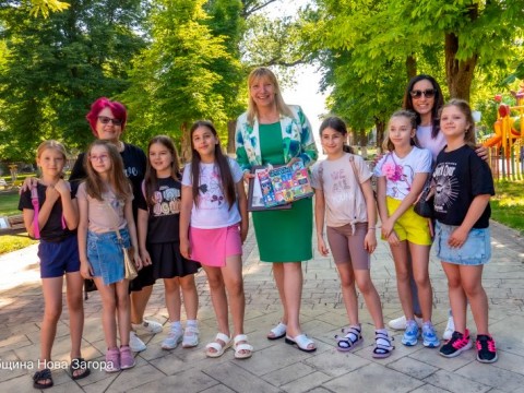 Инициативата #ЧетемВНоваЗагора отличи своите участници с грамоти и книги