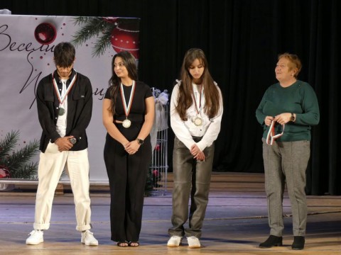 Нова Загора отличи изявените си ученици за 2025 година