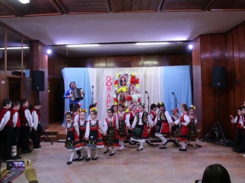 Тържеството „Мисия Жена“ събра препълнена зала в Котел