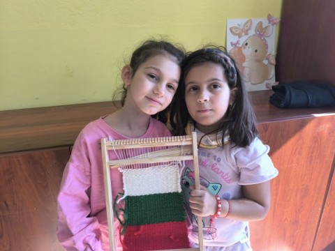 Малки ръце, голямо творчество