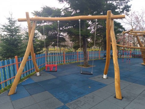 Приключи ремонтът на детската площадка в парк „Юнак“