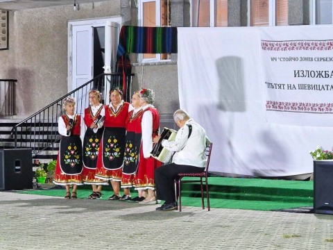 „Пътят на шевицата“ оживя в село Загорци за втора поредна година