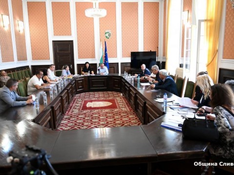 В Сливен започна 27-ят Международен детски фолклорен танцов фестивал „Приятелство без граници“