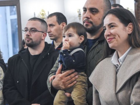 Подкрепа за многодетни семейства по случай Никулден