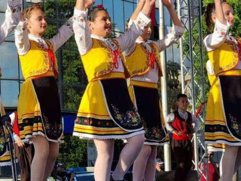 Поздравления