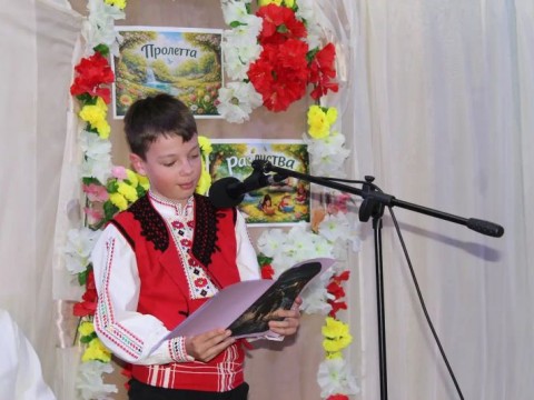 „Пролетта разлиства легенди“ оживи българския фолклор в Котел