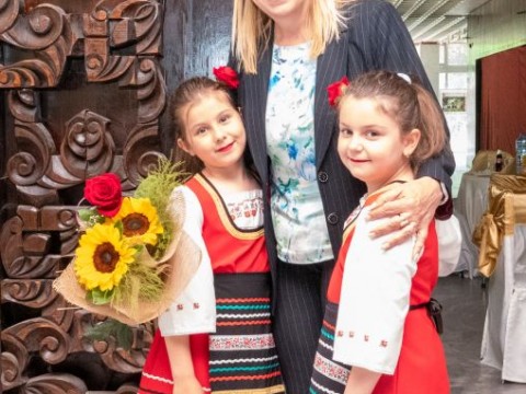 Нова Загора отдаде почит на учители и културни дейци в навечерието на 24 май
