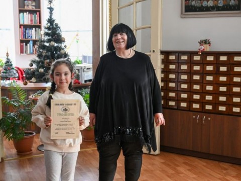„Коледна магия“ 2025 завърши с награждаване в Регионална библиотека „Сава Доброплодни“ – Сливен
