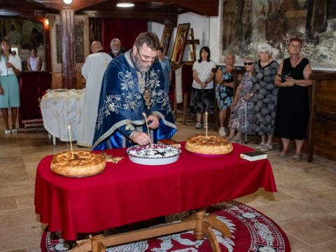 Тържествено преосветиха храм „Св. Петка“ в Твърдица и отслужиха литургия на Потопената църква