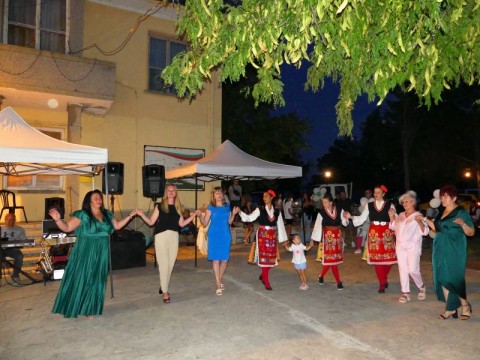 С. Езеро отпразнува своя традиционен празник с музика, танци и настроение