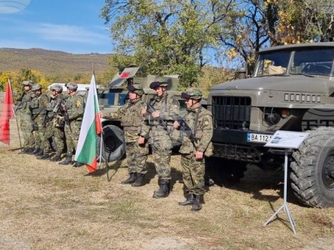 Премиерът и министърът на отбраната бяха гости на командно-щабно учение на Многонационалната бойна група на НАТО в България