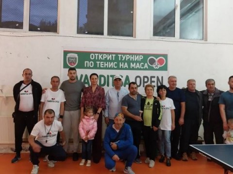 Открит турнир по тенис на маса в Твърдица – спортен дух, емоции и отлични резултати!
