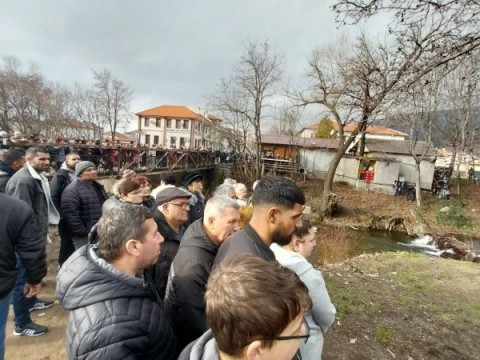 Твърдица спази традицията на Богоявление