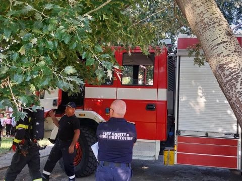 Малчугани от ДГ „Щастливо детство“ участваха в урок по пожарна безопасност в Твърдица