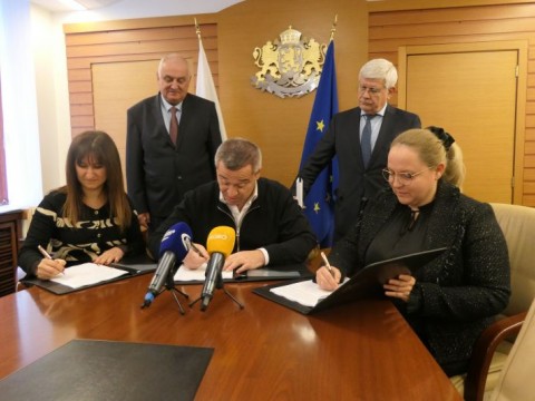 Министър Вътев