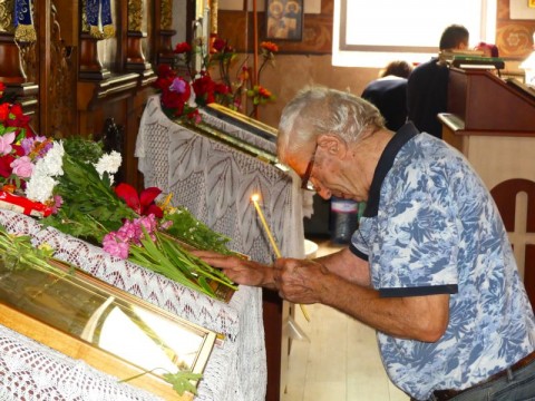 Нова Загора отбеляза Успение Богородично с празнична литургия и поздрави към имениците