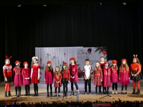 Нова Загора отличи изявените си ученици за 2025 година