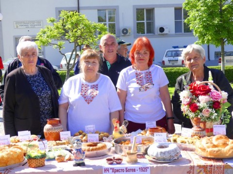 Празник на самардалата превърна Нова Загора в кулинарна столица