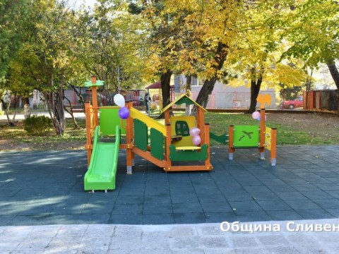 двор