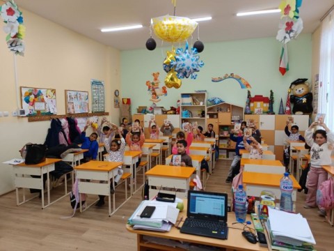 Традициите оживяват: „Приказка за мартеницата“ – от музея до класната стая в ОУ „Капитан Петър Пармаков“ – Градец