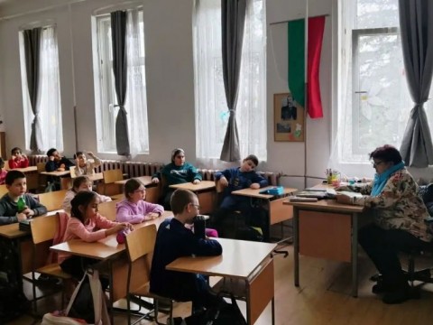 С приказки и вдъхновение отбелязаха Националната седмица на детската книга в Котел