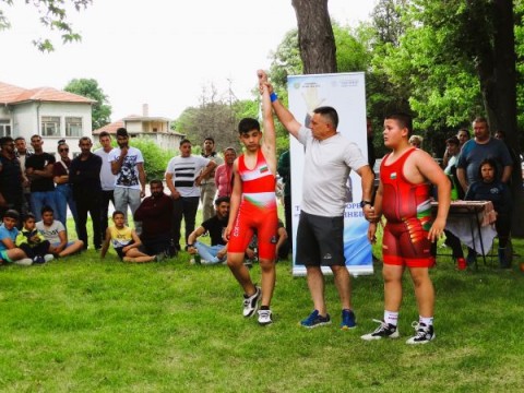 Село Стоил Войвода отдаде почит на Никола Динев с турнир по борба за 1 юни