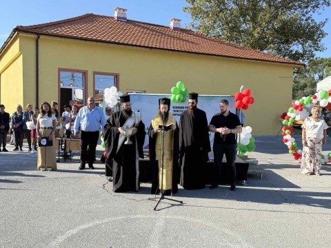 Тържествено откриване на новата учебна година в ОУ „Христо Ботев“, гр. Бургас 3