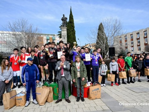 Награди за участниците в 61-то издание на щафета „Освободител“ в Сливен