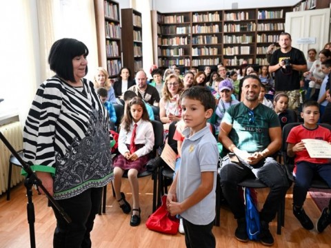 РБ „Сава Доброплодни” – Сливен награди най-активните читатели на детския отдел за Лято-2026