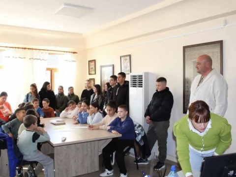 В Котел отбелязаха Деня на народните будители с вдъхновяваща среща под надслов „Да бъдем будни“