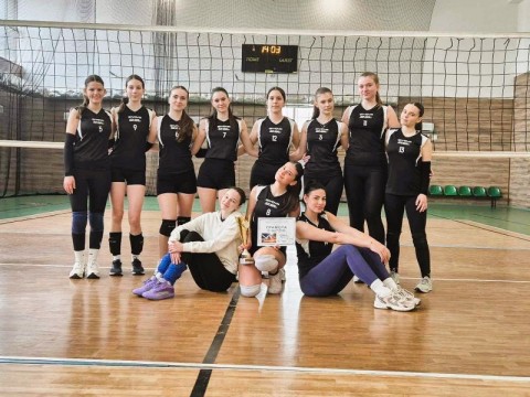 Волейболистките на СУ „Христо Ботев“ – Нова Загора се класираха за зоналния етап на Ученическите игри