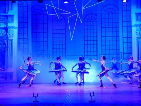 Бляскава премиера на мюзикъла „Звезда“ озари сцената в Нова Загора