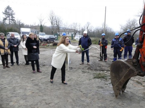  Стартира проект за реформиране на Дом за стари хора „Света Петка“ в село Баня