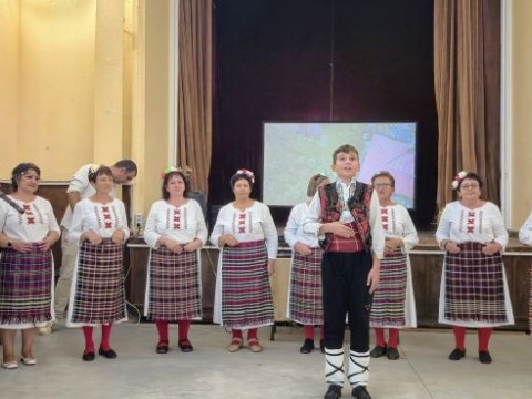 Жеравна почете народния певец Иван Кремов с вечер, изпълнена с музика и спомени